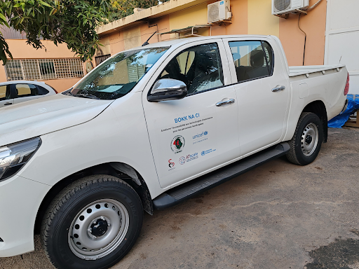 The vehicle for the “Bokk Na Ci” (“I am included”) programme in Senegal is used to reach regions outside Dakar for vision and hearing screening and provision of assistive products including prostheses. Photo credit: CNAO