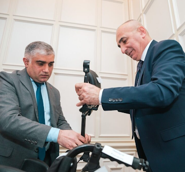 During a practical session of the Subregional Technical Capacity Building Workshop on Assistive Product Specifications and Quality Standards, representatives from state assistive product provision centres and the standardization sector jointly evaluated product quality and specifications, exchanging ideas on requirements and user satisfaction.  Photo: WHO Azerbaijan